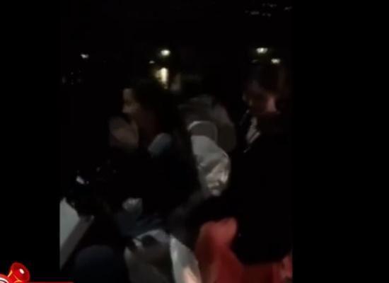 上课吃瓜群众视频,揭秘吃瓜群众的课堂瞬间